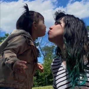 Meet your Posher, Dania